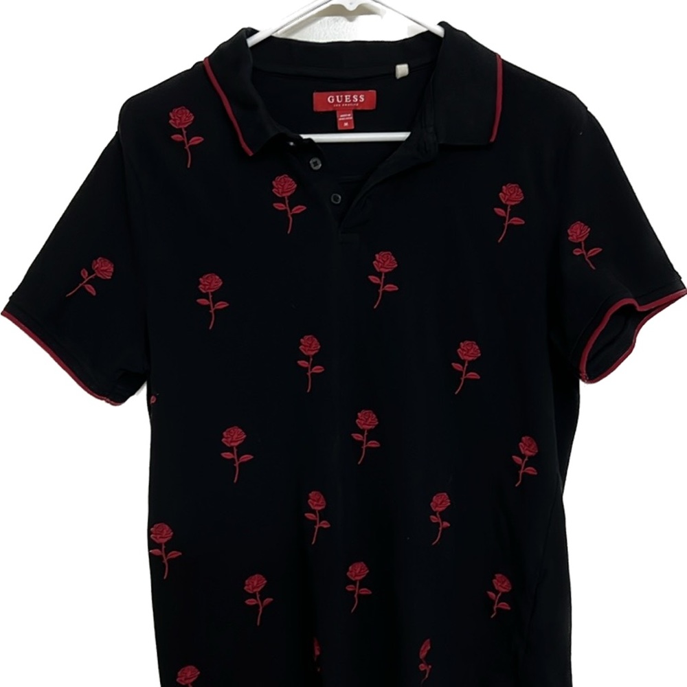 Guess men’s roses floral embroidered polo collared shirt size medium